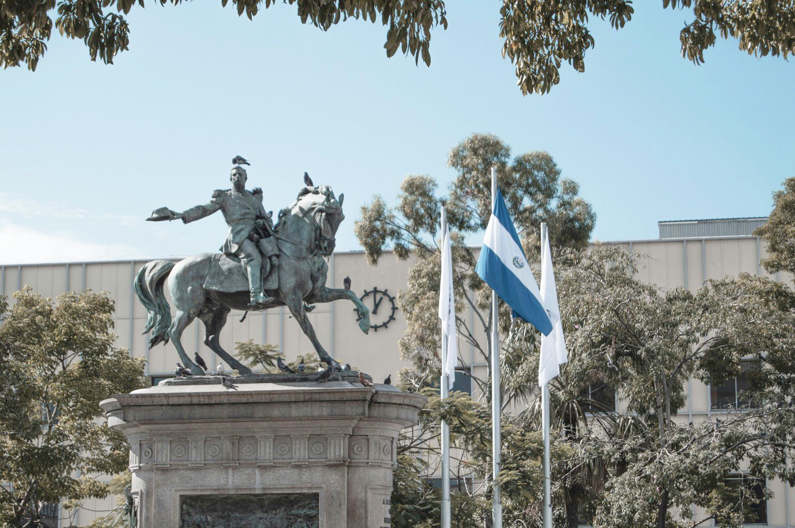 El Salvador eSIM